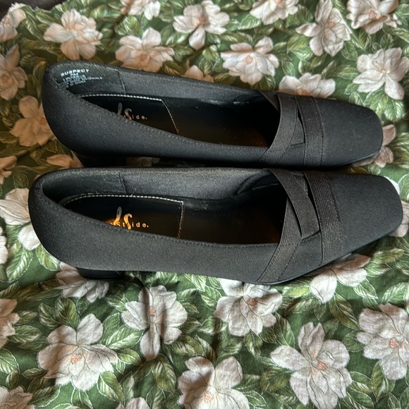 Life stride “Suspect” Black Heeled Shoes Size 7M EUC - Picture 1 of 6